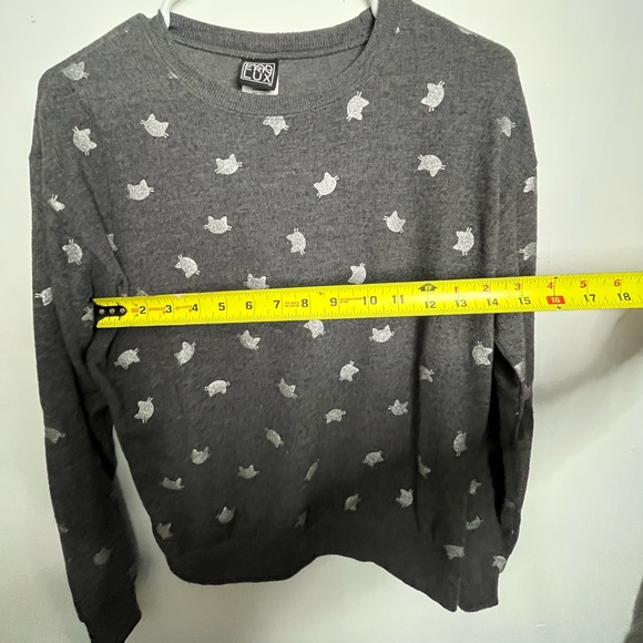 Cat Face Head Sweater / silver and gray Modern Lux Brand Size XS - Picture 5 of 6